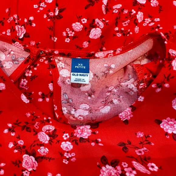 Old Navy Midi Puff Sleeve Dress in Red Floral - Picture 7 of 8